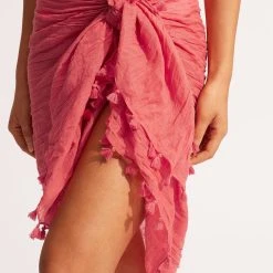 Seafolly Ladies Cotton Gauze Sarong - Sun Kissed Coral 9 Seafolly Ladies Cotton Gauze Sarong - Sun Kissed Coral -Seafolly shop 52965 SG SunKisdCrl 6
