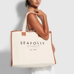 Seafolly Ladies Canvas Tote Bag - Sand -Seafolly shop 71763 BG Sand 3 04be5d32 aad4 404e 81f4 ed4d95633193
